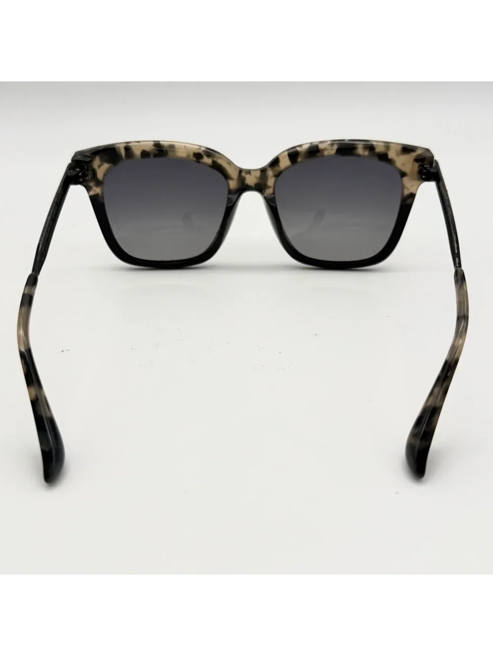 DIFF Bella Polarized Square Sunglasses Black Tortoise Gray Womens GF-GG10P